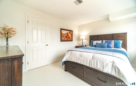105 Sunrise Circle Windsor CT 06095