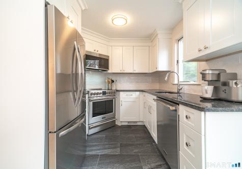 105 Sunrise Circle Windsor CT 06095