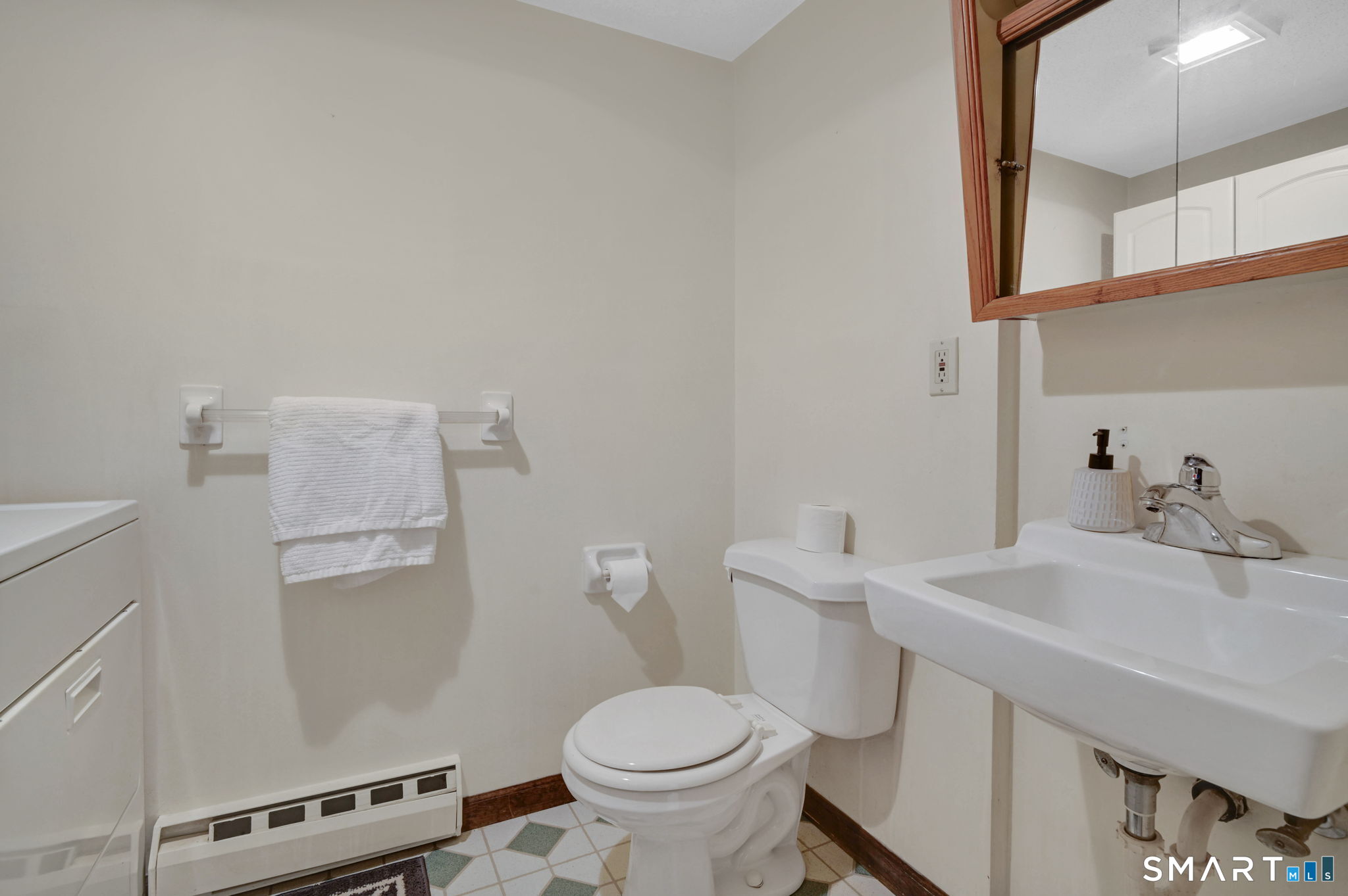 23 Hart Place Plainville CT 06062