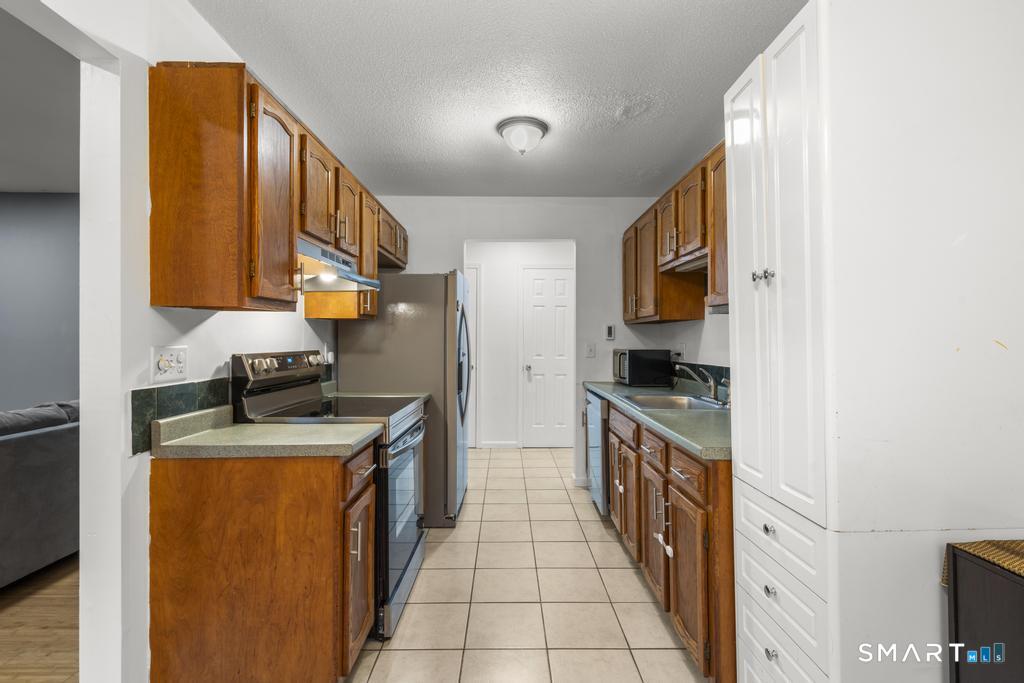 6 Walnut Lane Brookfield CT 06804