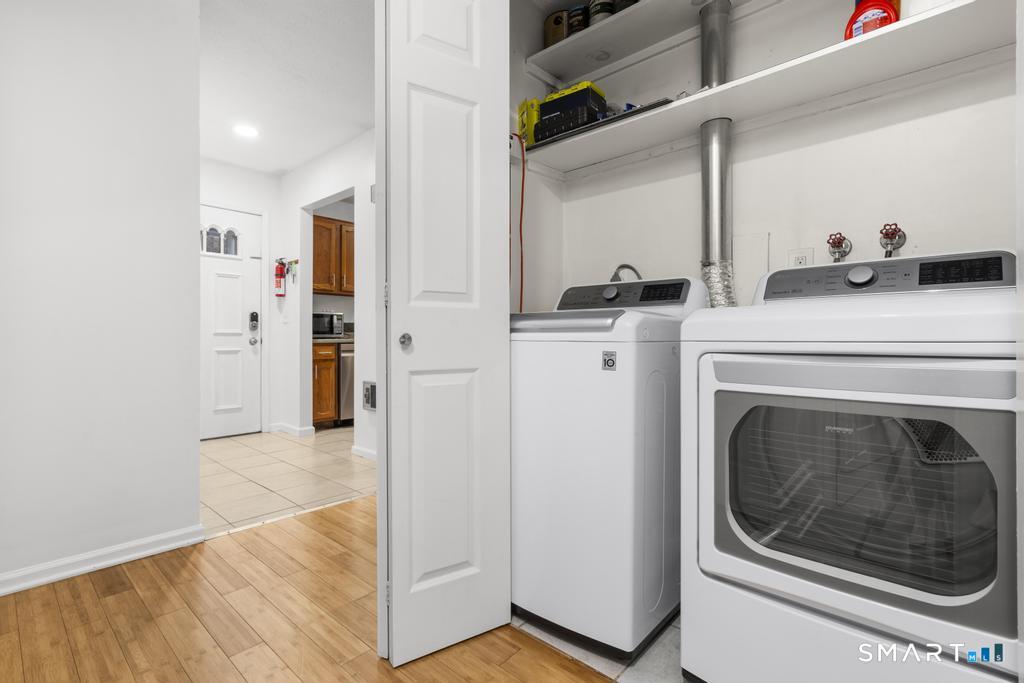 6 Walnut Lane Brookfield CT 06804
