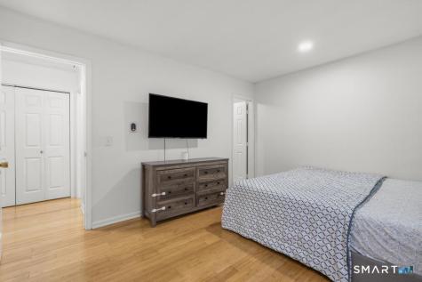 6 Walnut Lane Brookfield CT 06804