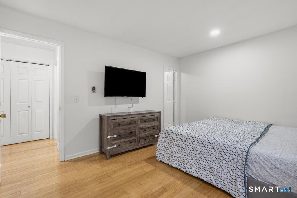 6 Walnut Lane Brookfield CT 06804