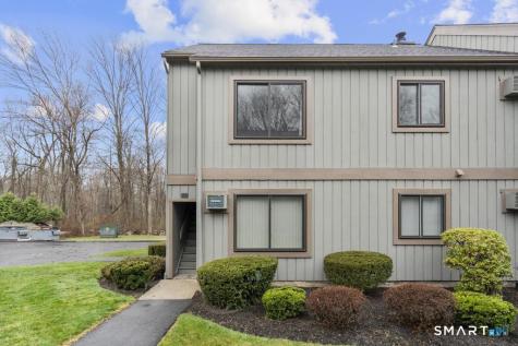 6 Walnut Lane Brookfield CT 06804