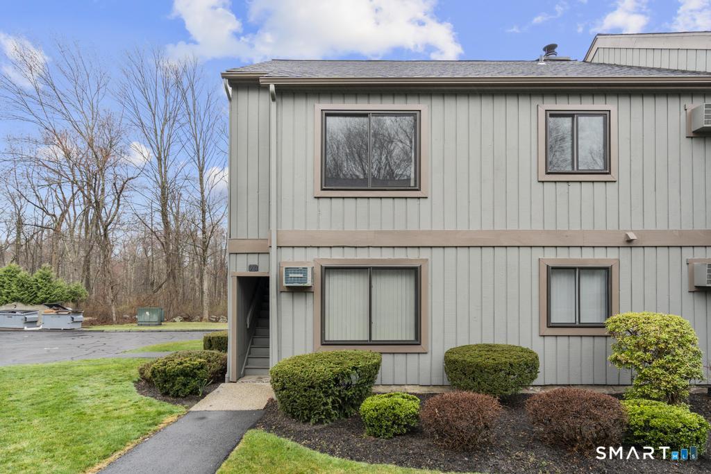 6 Walnut Lane Brookfield CT 06804
