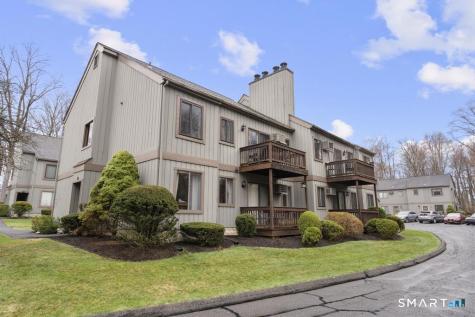 6 Walnut Lane Brookfield CT 06804