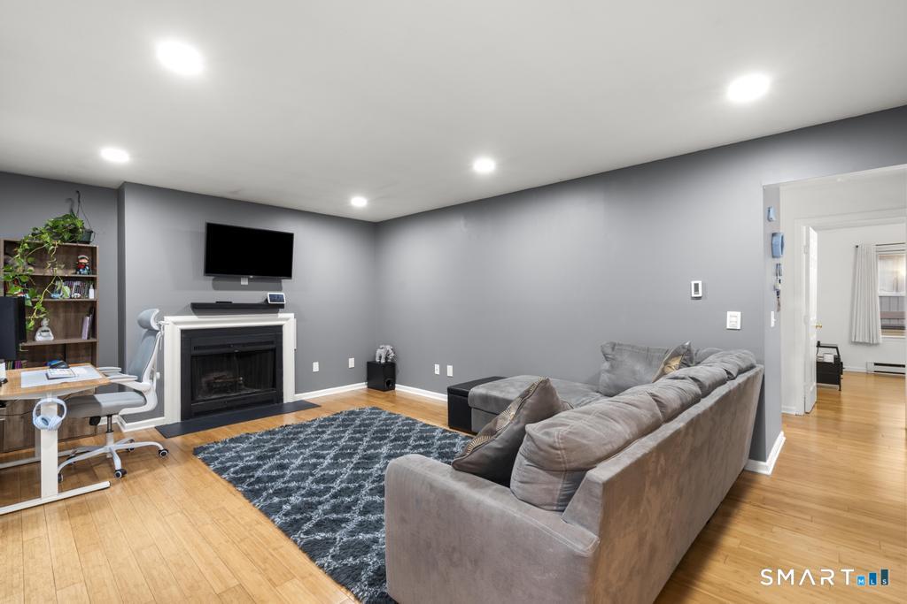 6 Walnut Lane Brookfield CT 06804