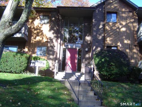 52 Riverview Drive Bridgeport CT 06606
