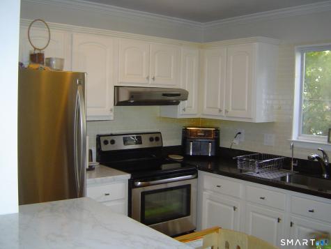 52 Riverview Drive Bridgeport CT 06606