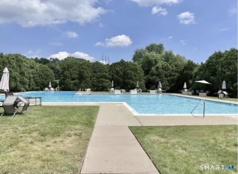33 Pilgrim Harbor Wallingford CT 06492