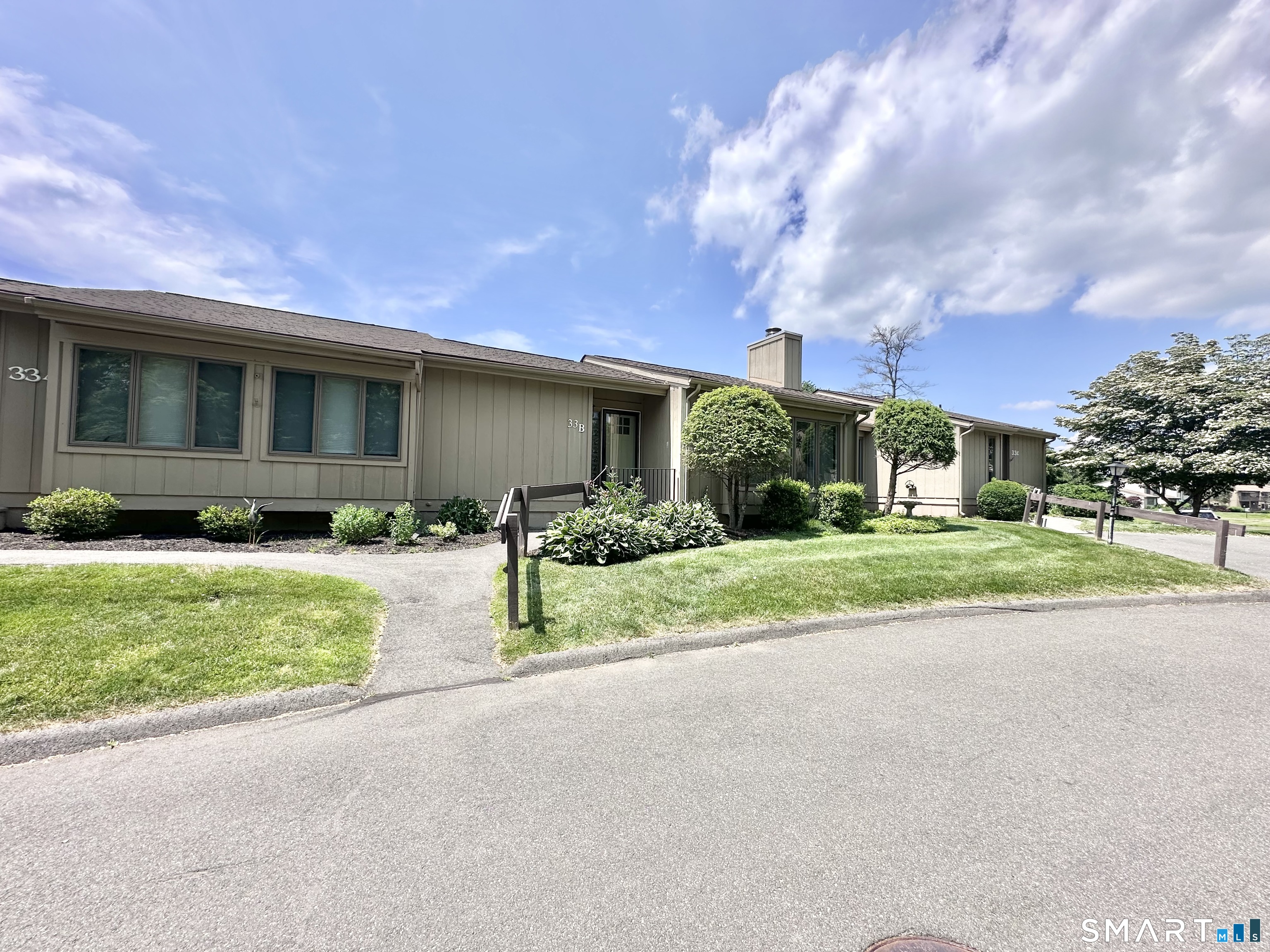 33 Pilgrim Harbor Wallingford CT 06492