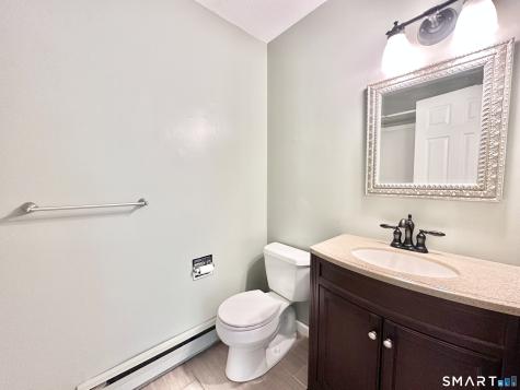 33 Pilgrim Harbor Wallingford CT 06492