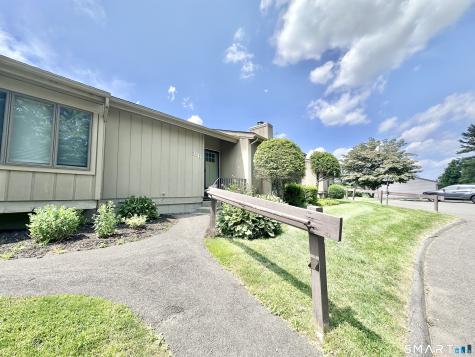 33 Pilgrim Harbor Wallingford CT 06492