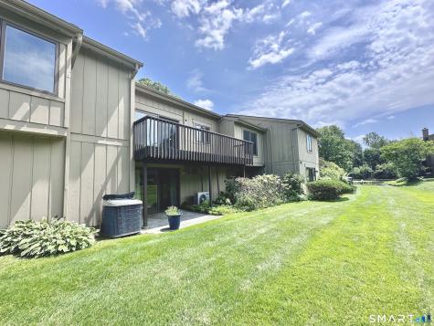 33 Pilgrim Harbor Wallingford CT 06492