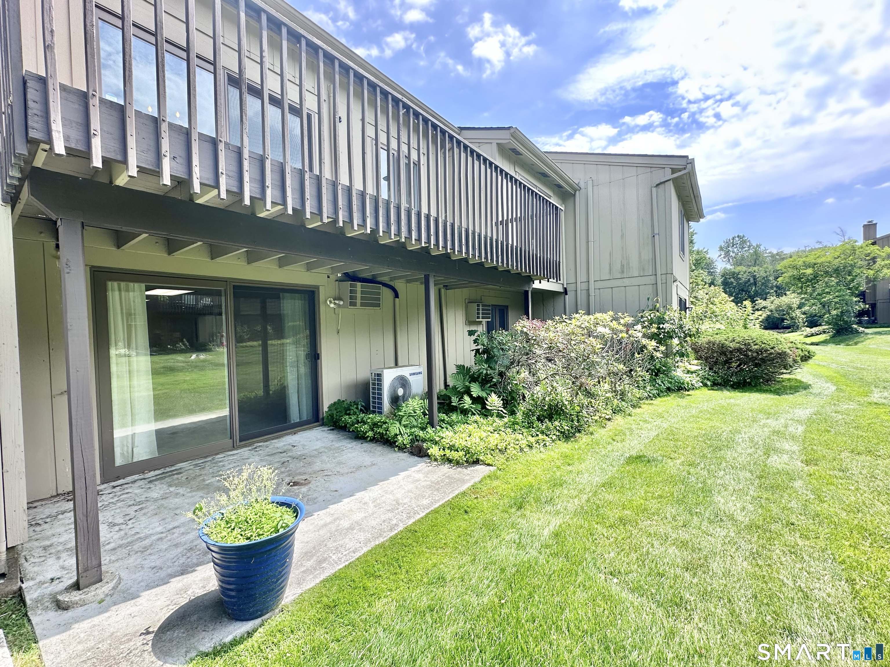 33 Pilgrim Harbor Wallingford CT 06492