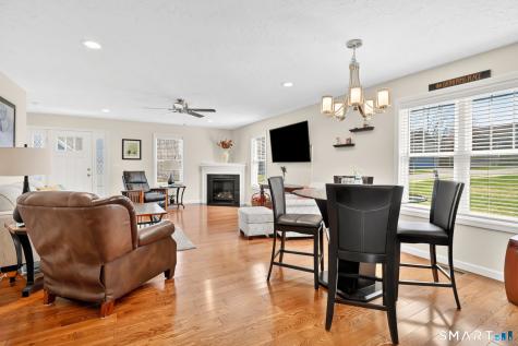 50 Chapman Chase Windsor Locks CT 06096