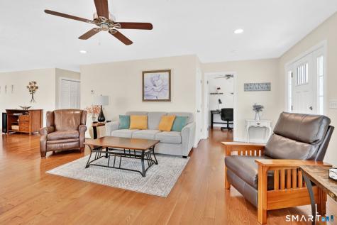 50 Chapman Chase Windsor Locks CT 06096