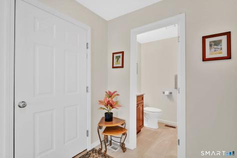 50 Chapman Chase Windsor Locks CT 06096