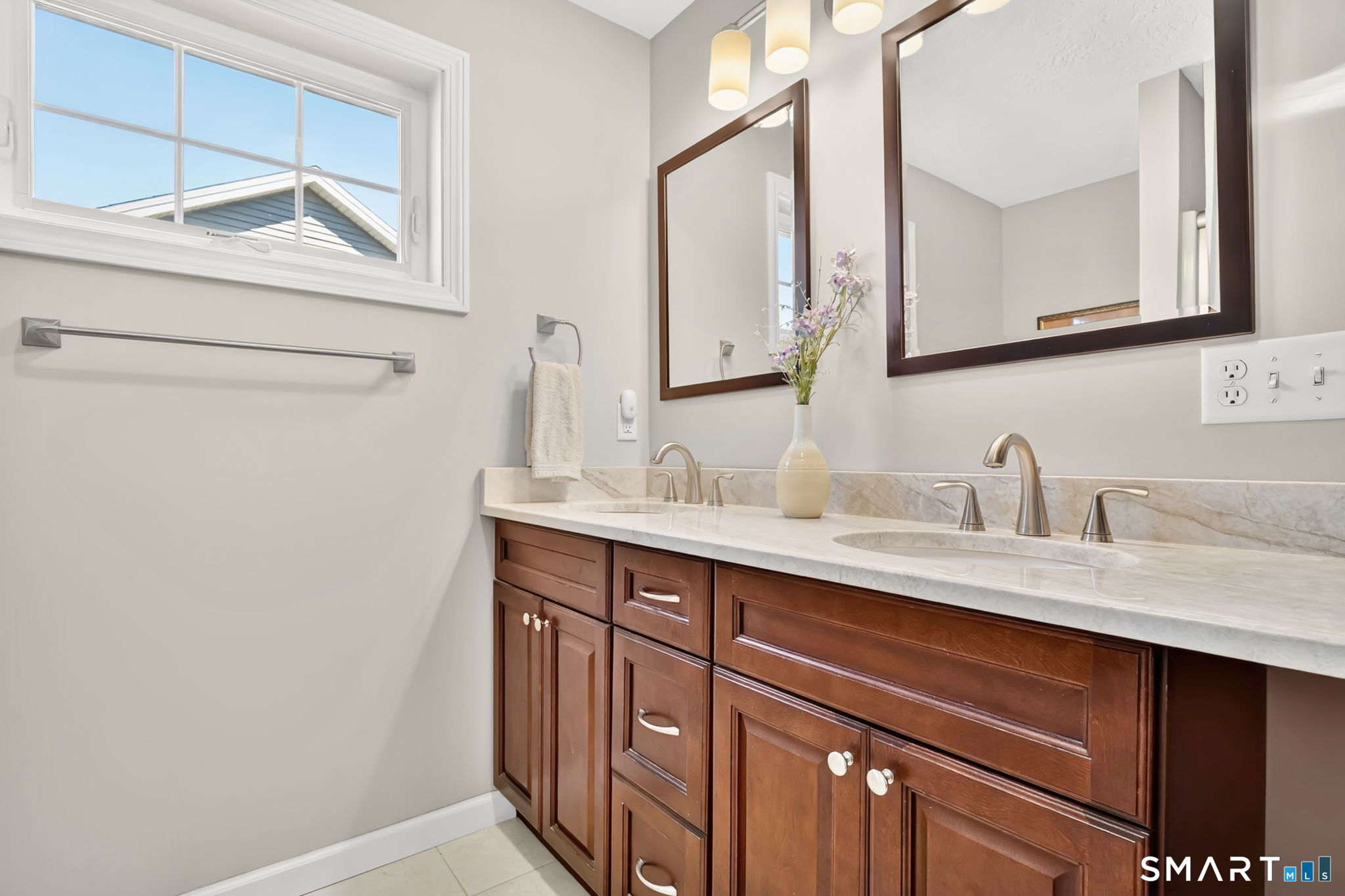 50 Chapman Chase Windsor Locks CT 06096