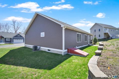 50 Chapman Chase Windsor Locks CT 06096