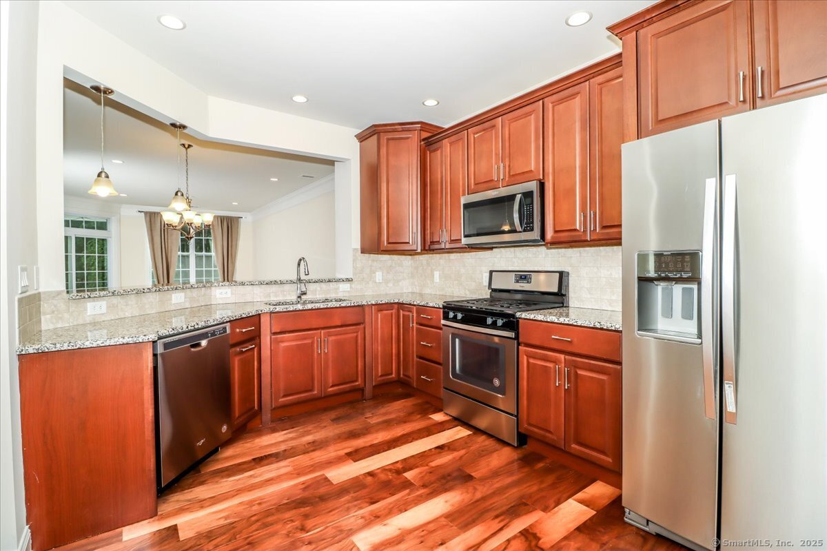 603 Brookside Court Newtown CT 06470