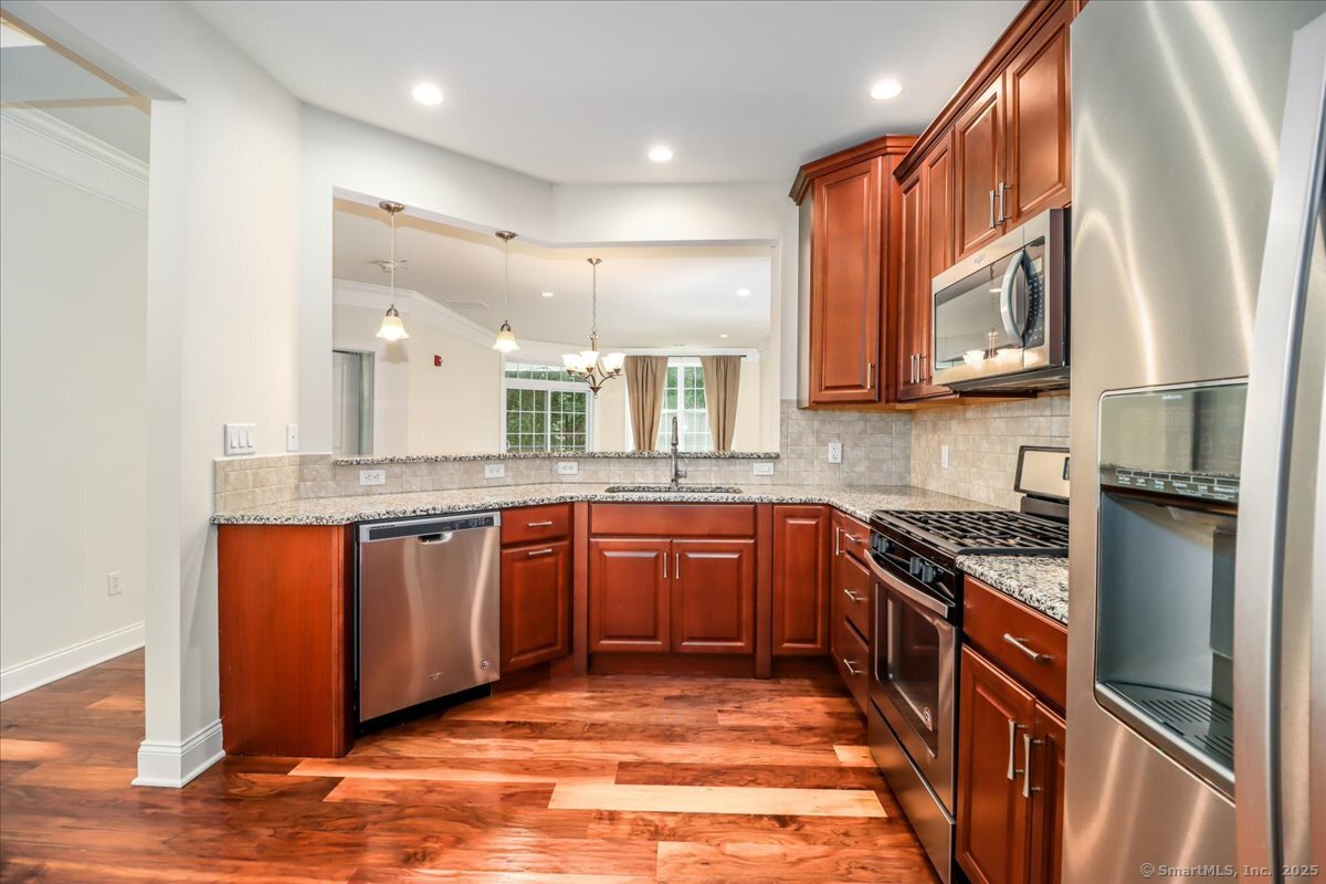 603 Brookside Court Newtown CT 06470
