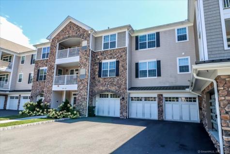 603 Brookside Court Newtown CT 06470
