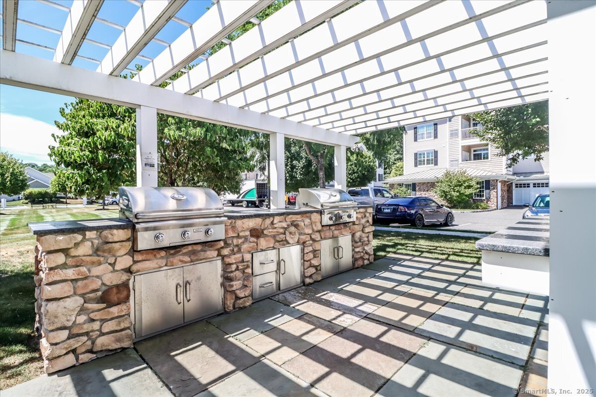 603 Brookside Court Newtown CT 06470