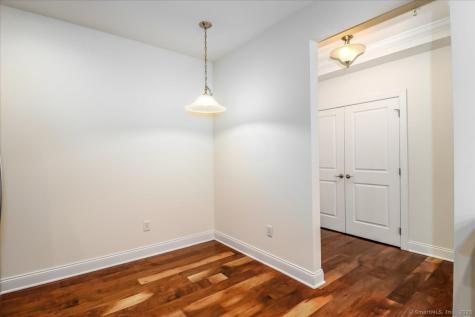 603 Brookside Court Newtown CT 06470