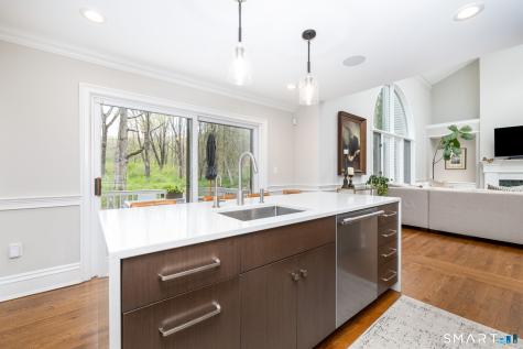 7 Brenthaven Avon CT 06001