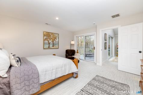 7 Brenthaven Avon CT 06001