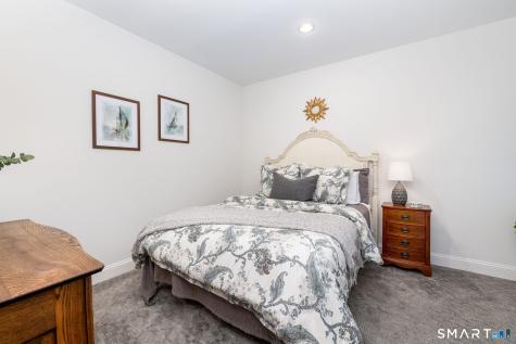 7 Brenthaven Avon CT 06001