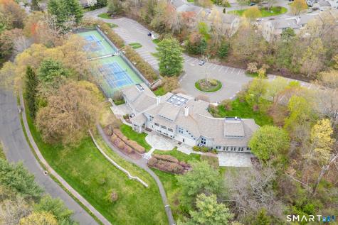 7 Brenthaven Avon CT 06001