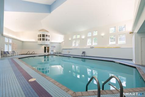 7 Brenthaven Avon CT 06001