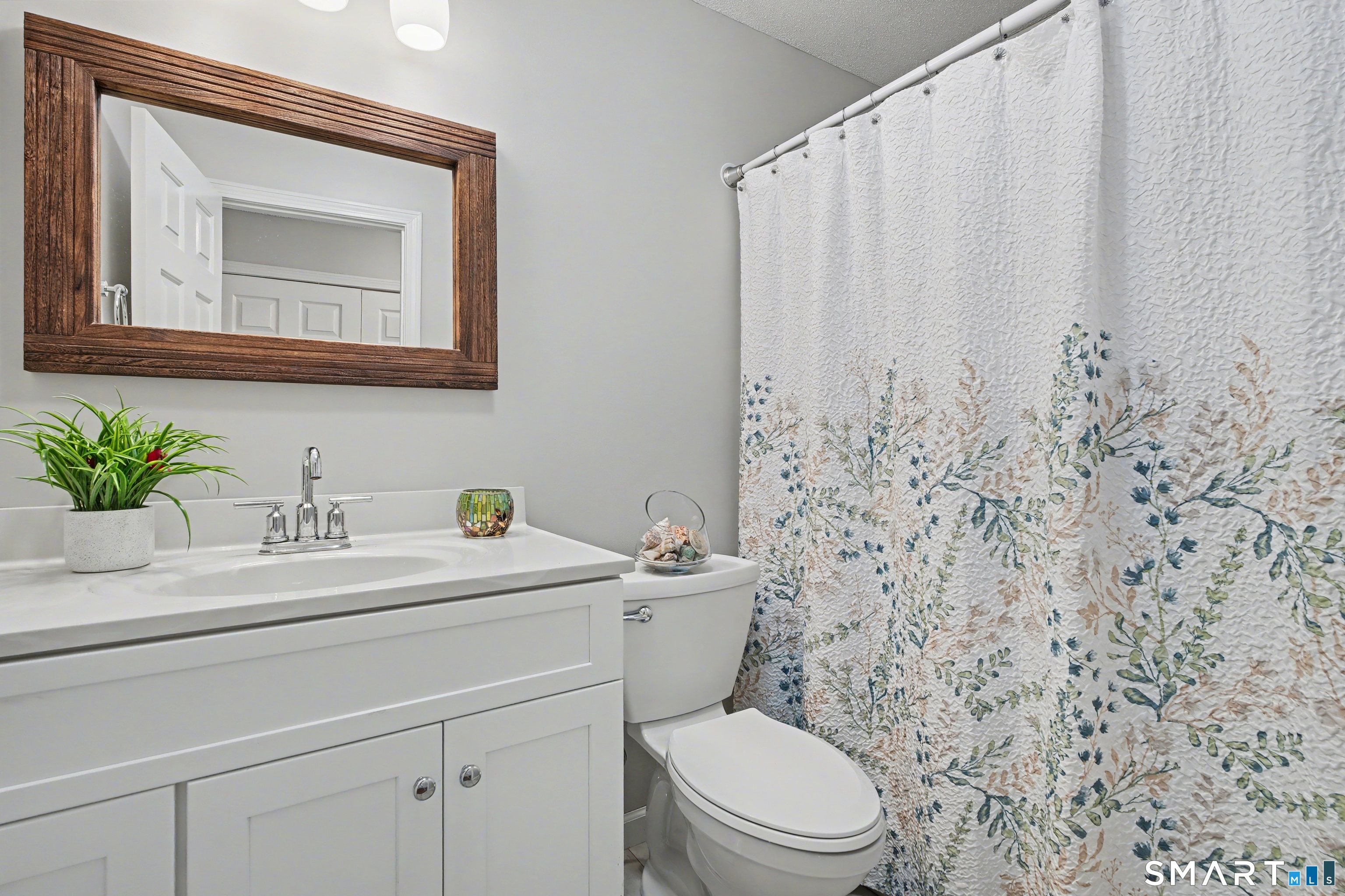 2415 Shepard Avenue Hamden CT 06518