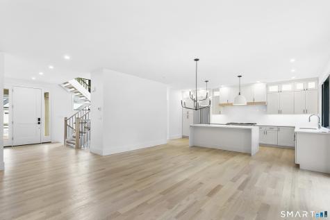 35 Oronoque Hills Road Stratford CT 06614