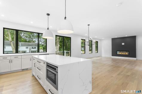 35 Oronoque Hills Road Stratford CT 06614