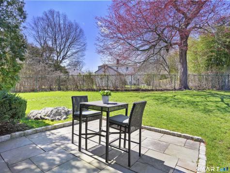 368 Knapps Highway Fairfield CT 06824