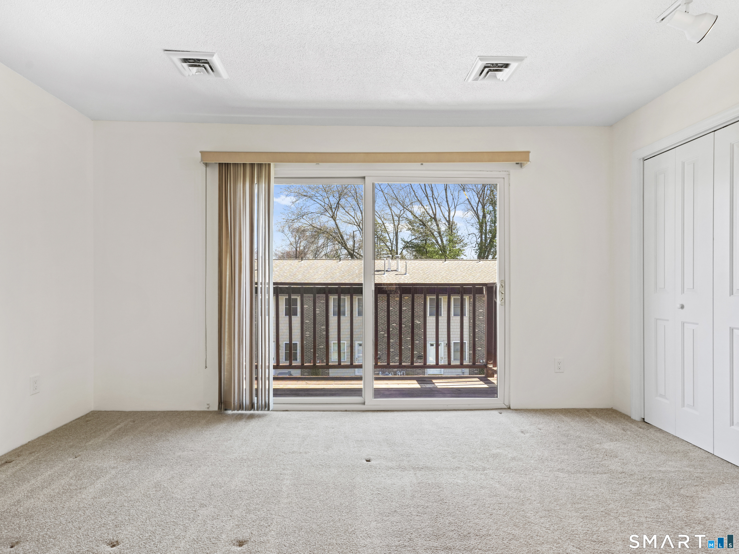 368 Knapps Highway Fairfield CT 06824