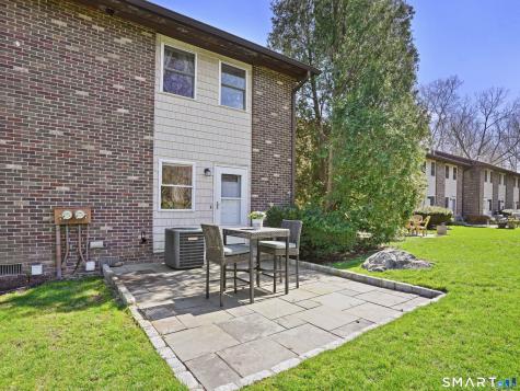 368 Knapps Highway Fairfield CT 06824