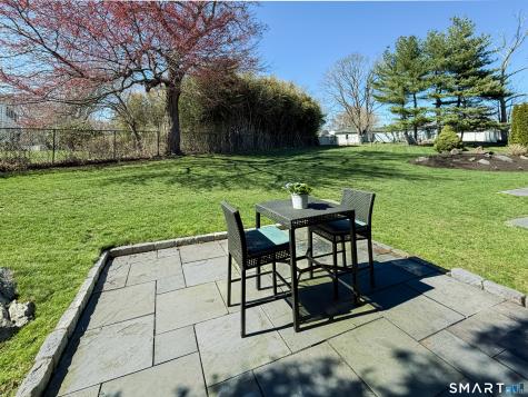 368 Knapps Highway Fairfield CT 06824