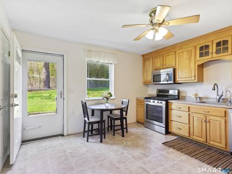 368 Knapps Highway Fairfield CT 06824