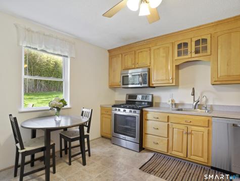 368 Knapps Highway Fairfield CT 06824