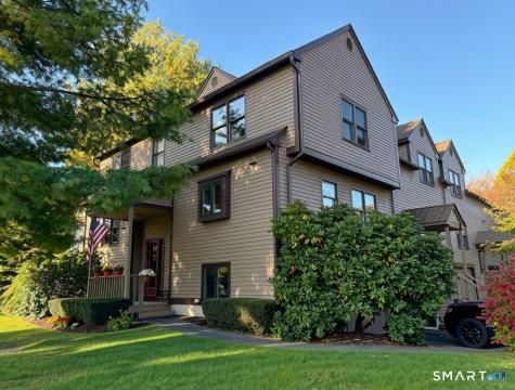 3 Rockview Circle Monroe CT 06468
