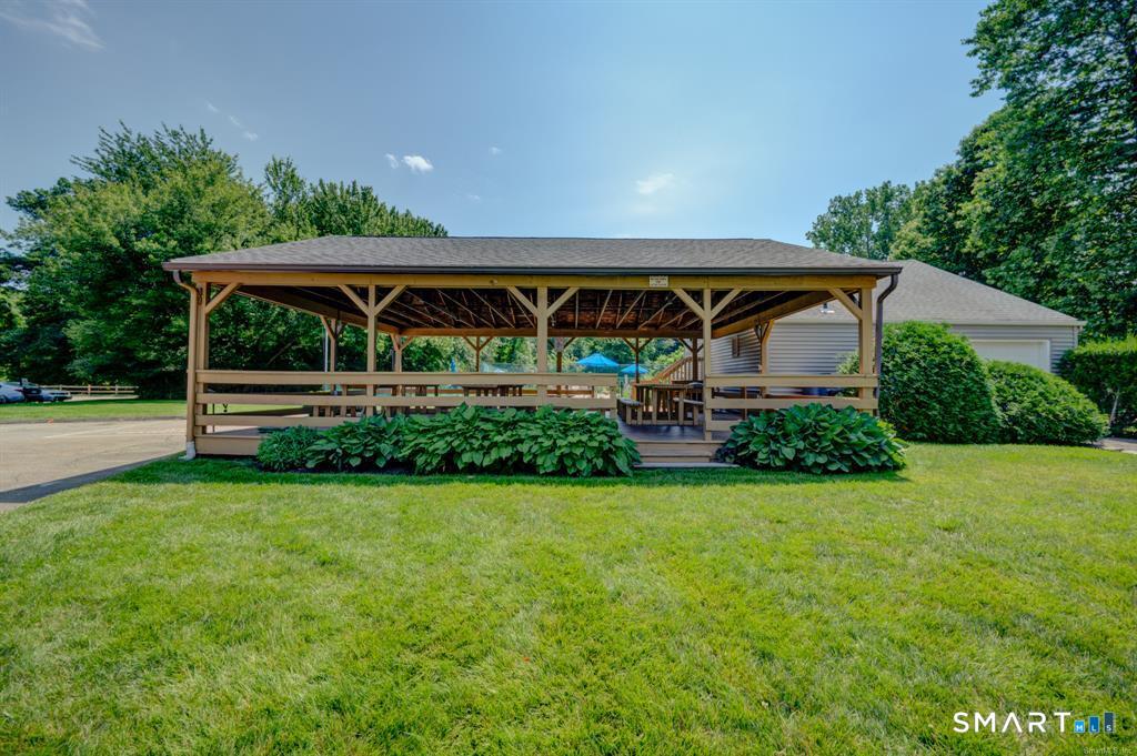 112 East Gate Lane Hamden CT 06514