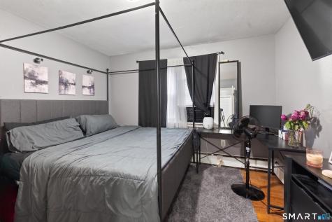 95 Oak Ridge Drive New Haven CT 06513