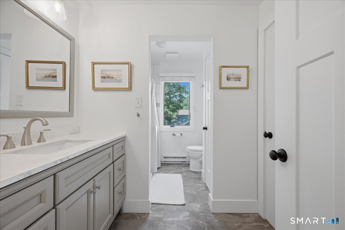 85 River Road Essex CT 06426