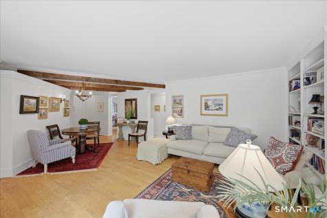 85 River Road Essex CT 06426