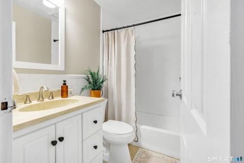 16 Monticello Drive Branford CT 06405