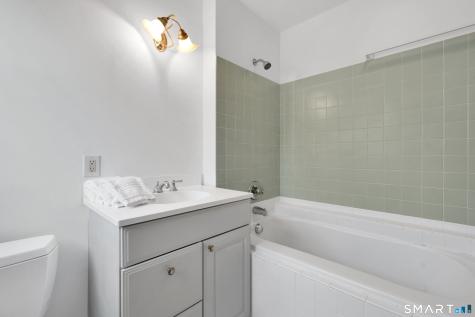 13-21 Nott Lane Essex CT 06426